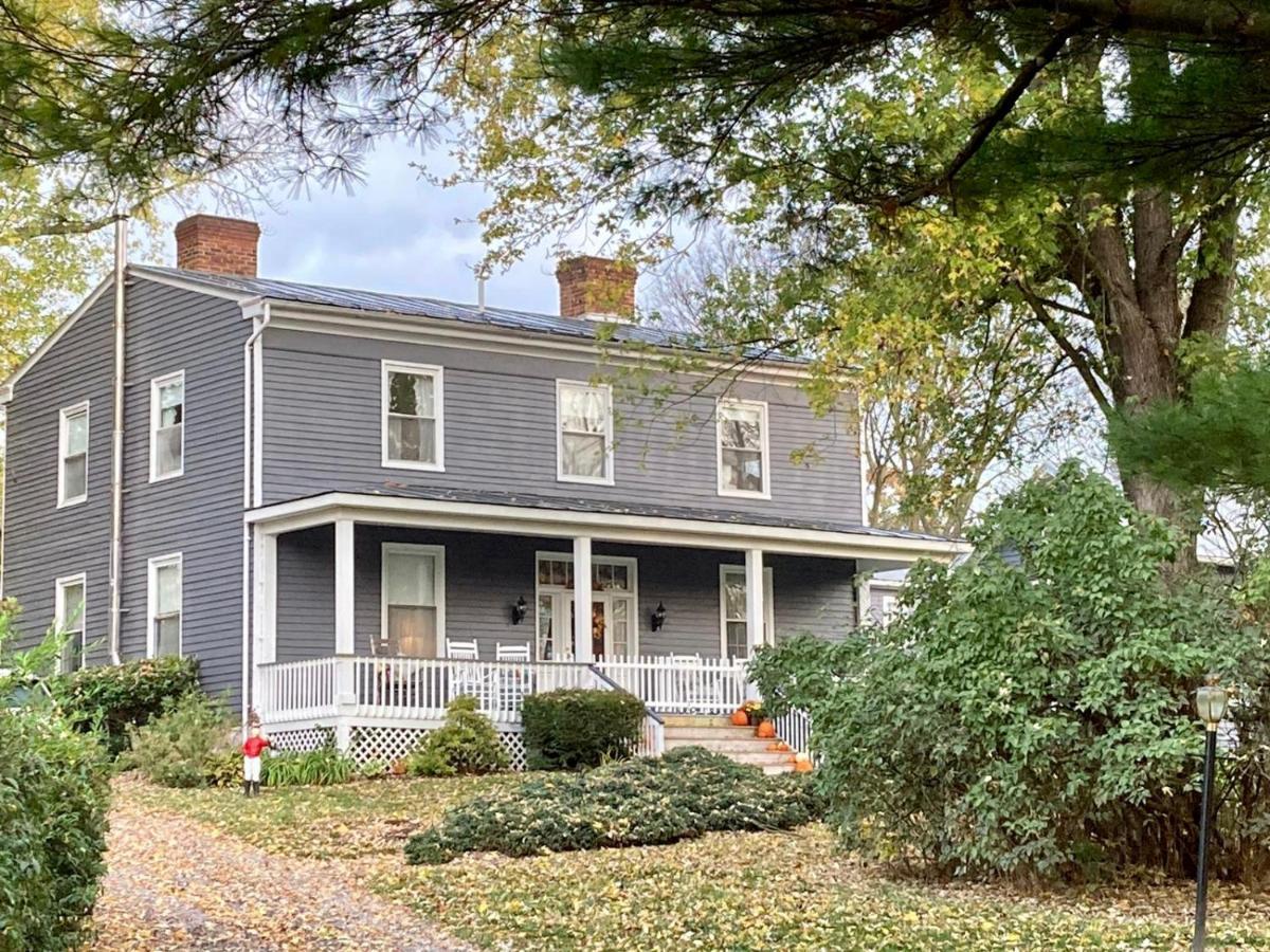 Family Farmhouse Inn Mount Jackson Bagian luar foto