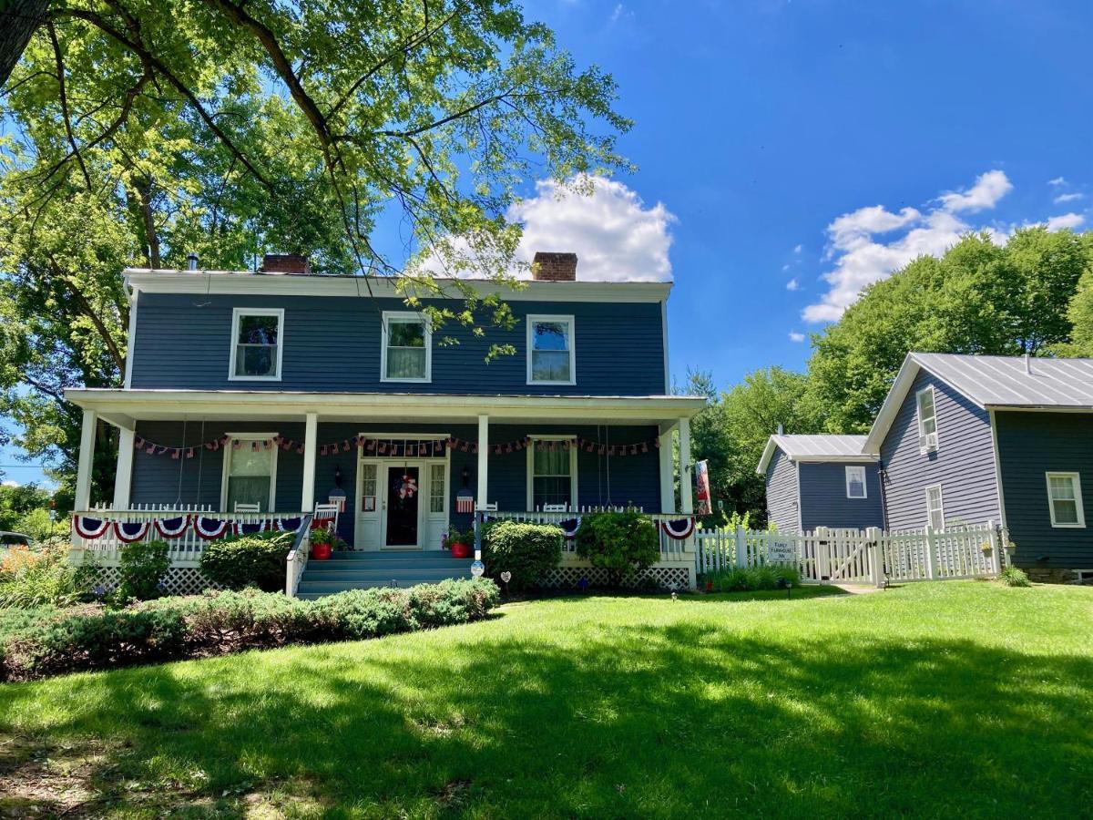 Family Farmhouse Inn Mount Jackson Bagian luar foto