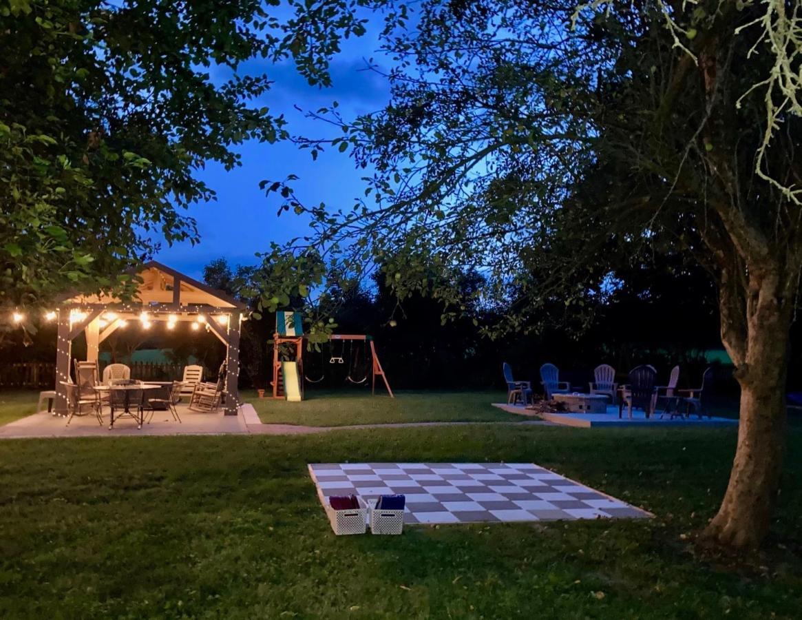 Family Farmhouse Inn Mount Jackson Bagian luar foto