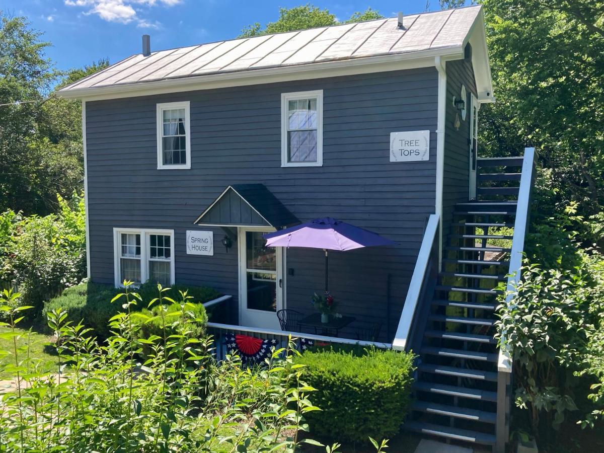 Family Farmhouse Inn Mount Jackson Bagian luar foto