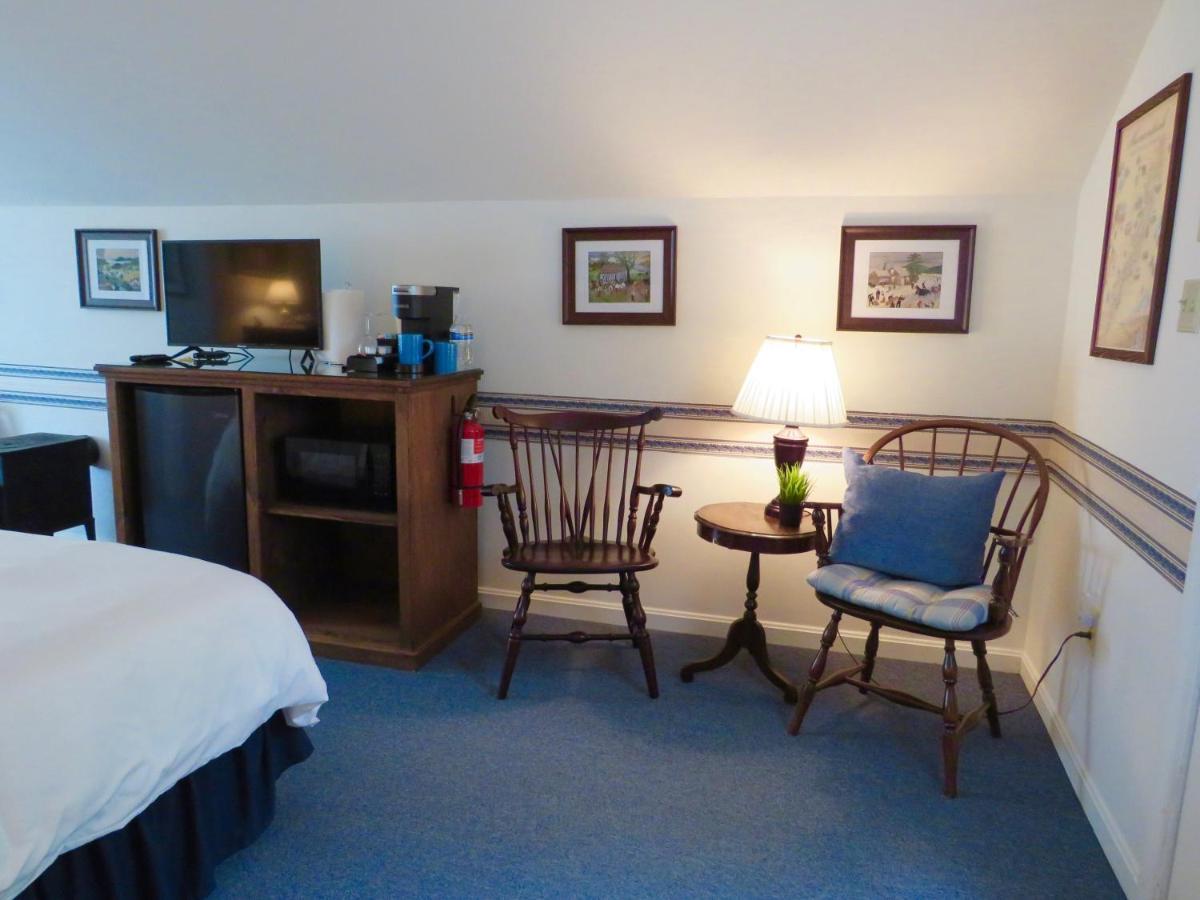 Family Farmhouse Inn Mount Jackson Bagian luar foto