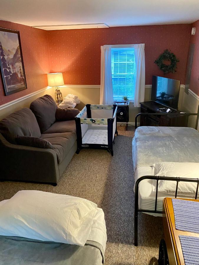 Family Farmhouse Inn Mount Jackson Bagian luar foto